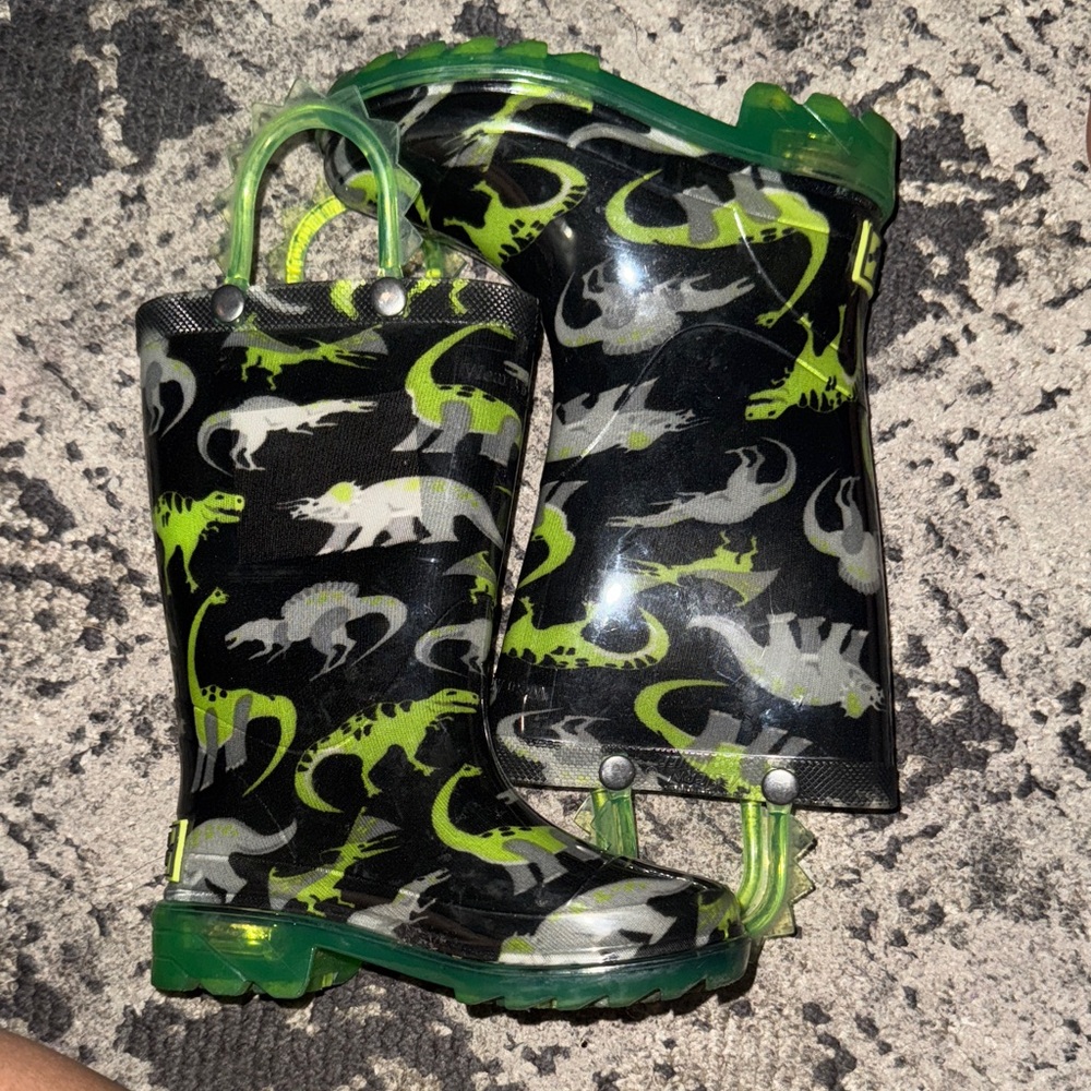 Light up Western Chief Black and Green Rain Boots